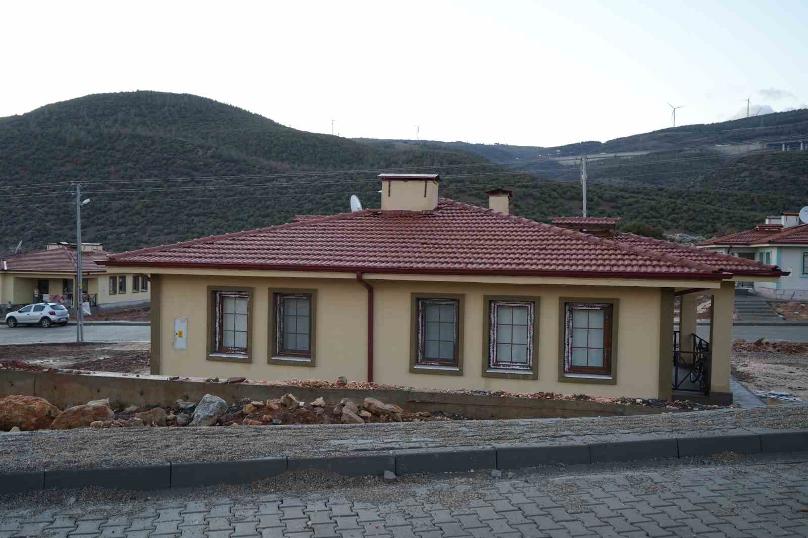 Depremzedeler: "Devlet bize ev değil villa yaptı" 8 depremzedeler devlet bize ev degil villa yapti 4 WHcDfJmI