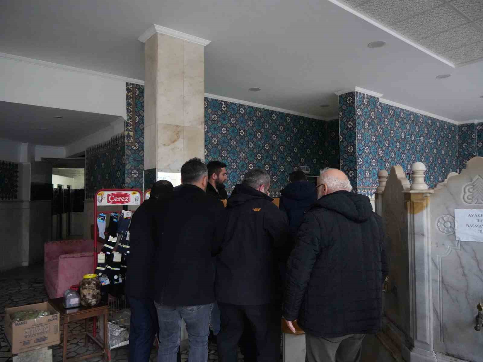dere yataginda cenazelerine ulasilan anne ve oglunun cenazesi ilceye getirildi 2 zGX2dqmP