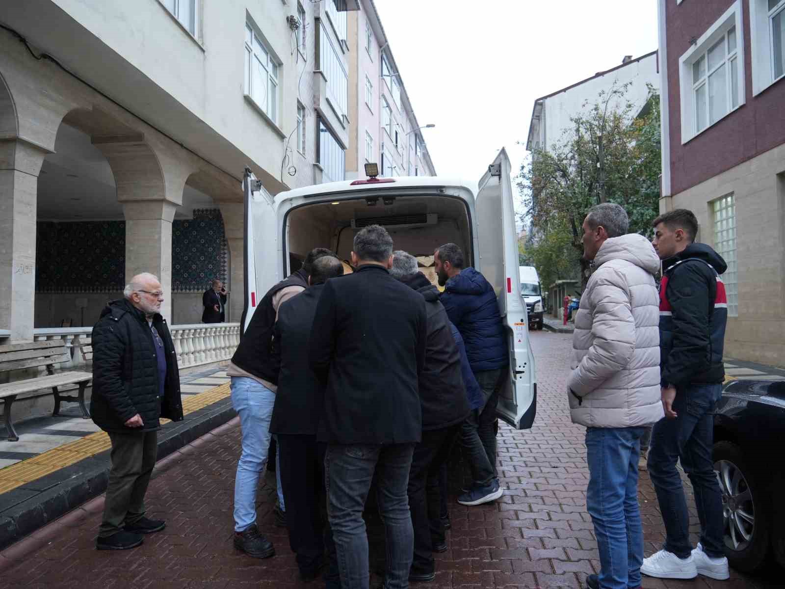 dere yataginda cenazelerine ulasilan anne ve oglunun cenazesi ilceye getirildi 4 1RlJQc71