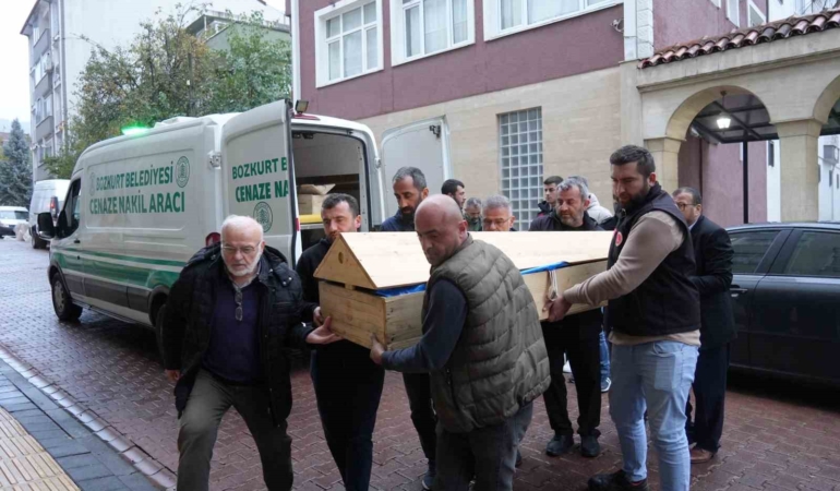 dere-yataginda-cenazelerine-ulasilan-anne-ve-oglunun-cenazesi-ilceye-getirildi-j8Pitz7W.jpg