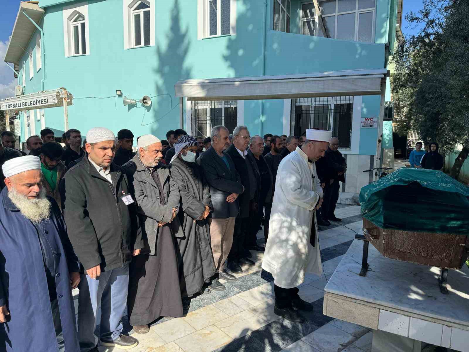 derede bogulan kucuk berivan son yolculuguna ugurlandi 3 WgTDdWpu
