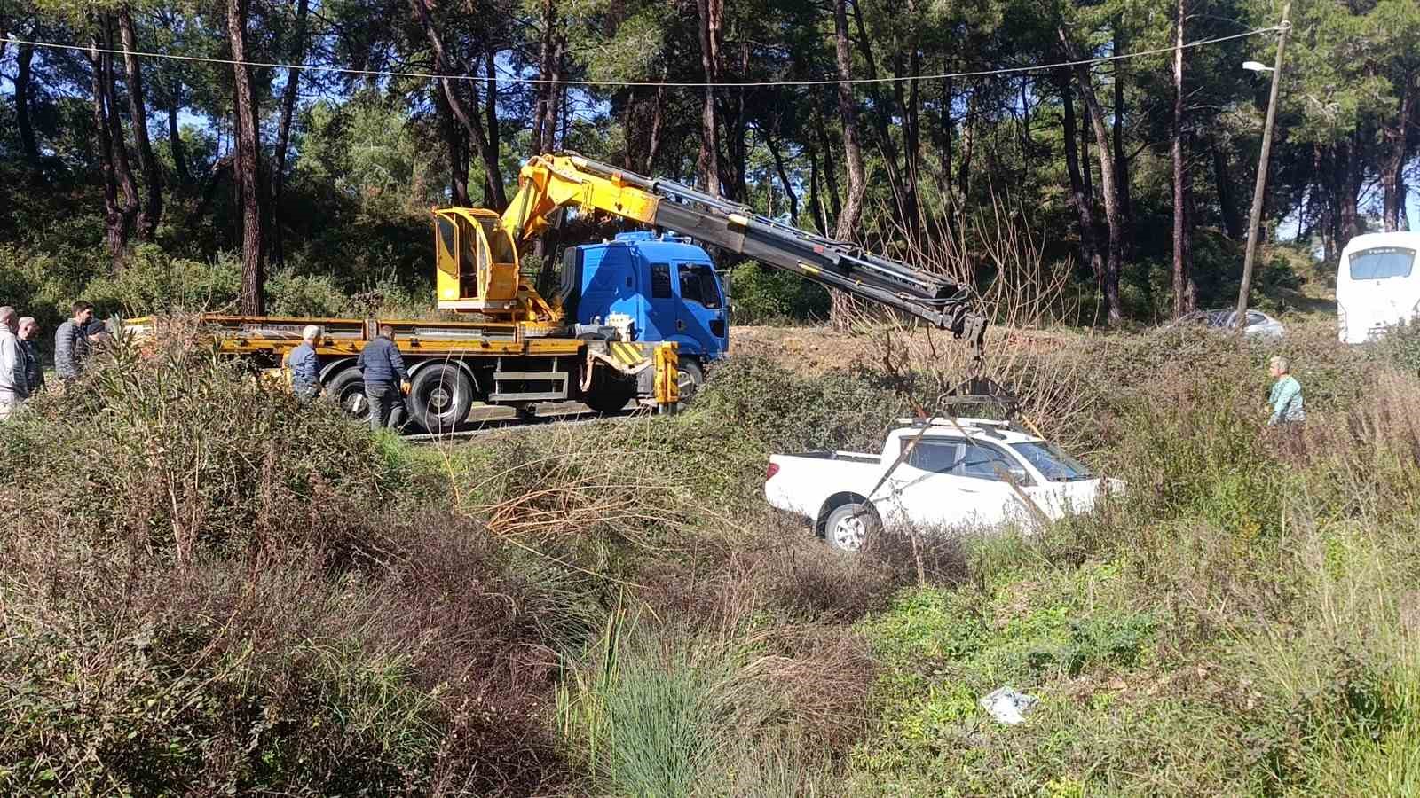 dereye ucan kamyonetten yara alamadan kurtuldu 0 8RBbUqvF