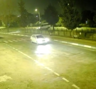 dereye-ucan-minibusun-surucusu-yaralandi-PtjjxTKD.jpg