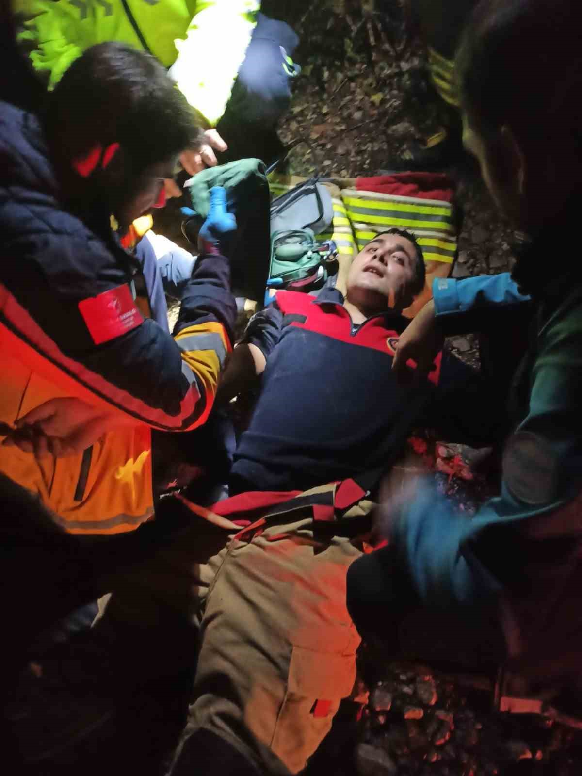 dereye ucan operatoru kurtaran 4 itfaiye personeli oksijen zehirlenmesi yasadi 4 mHB4Z1ua