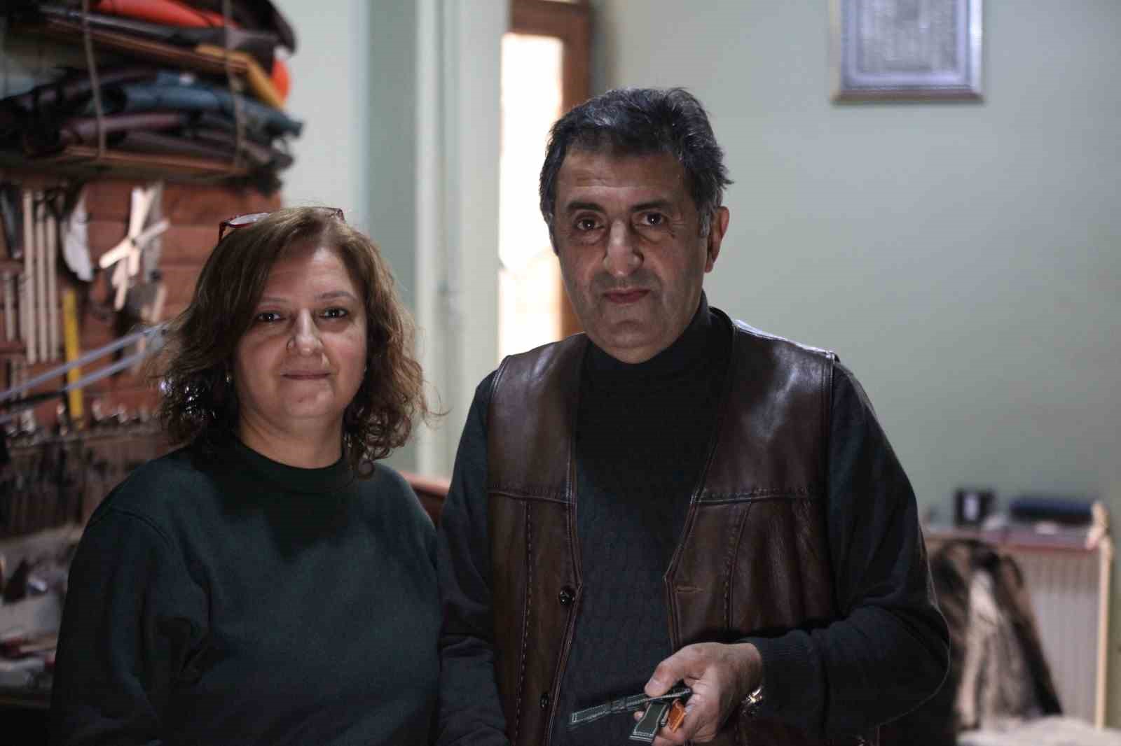 deri ve sanati bulusturup el emegiyle saat kordonu yapiyor 2 cSk4amXC