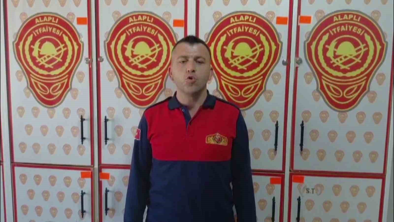 dernek binasina giren yilani itfaiye yakalayip dogaya saldi 1 A5WFQU8Q