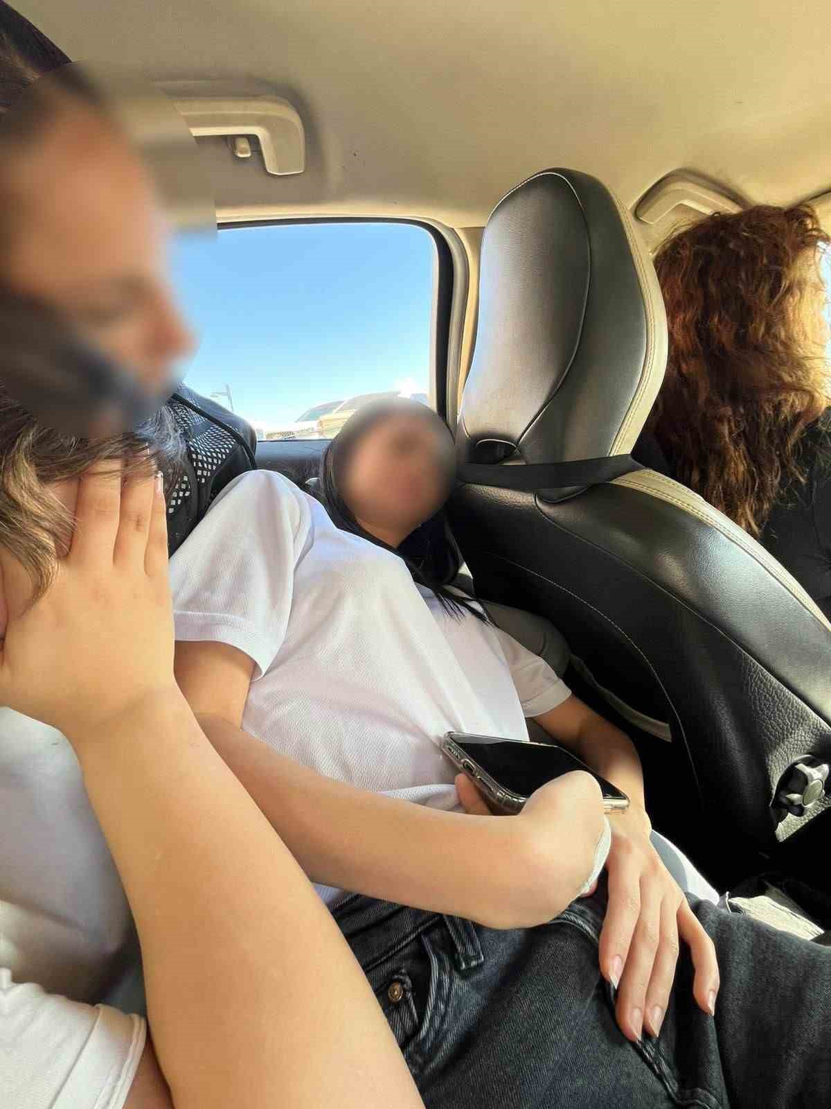 ders saatinde ogrencileri evine goturen ogretmene adli kontrol 4 4AYENL9z