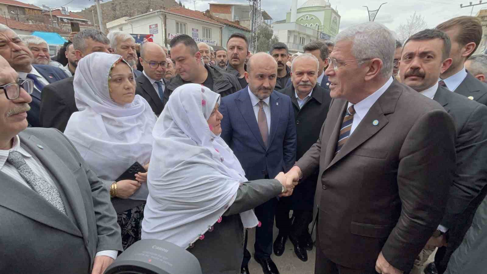 Dervişoğlu, İYİ Parti kurucusu Korkmaz’ın başörtüsü için hakaret ettiği Mihalgazi Belediye Başkanı’nı ziyaret etti 4 dervisoglu iyi parti kurucusu korkmazin basortusu icin hakaret ettigi mihalgazi belediye baskanini ziyaret etti