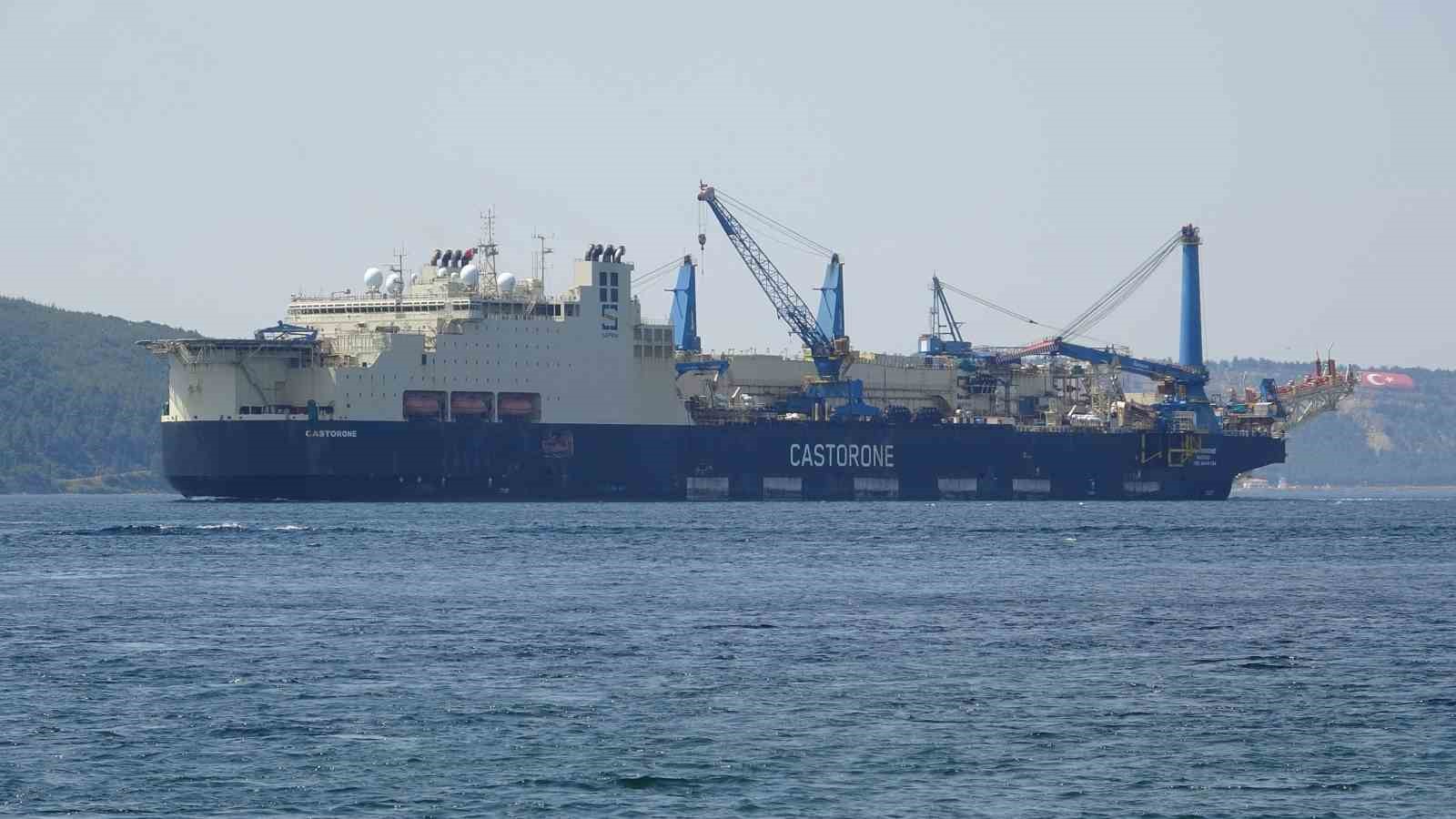 dev boru doseme gemisi castorone canakkale bogazindan gecti 2 dqvLnizr