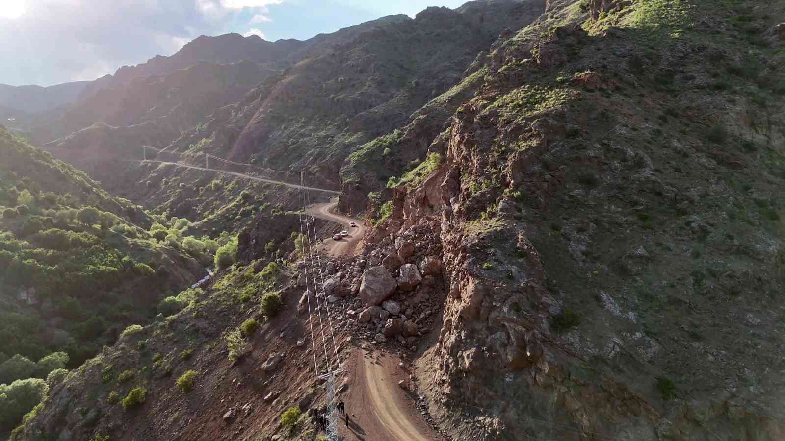 dev kayalar yine yolu kapatti 2 eys7ZOQu