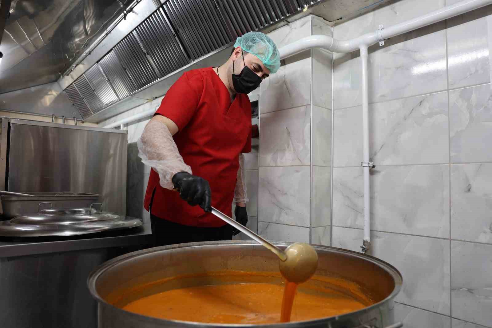 dev kazanlar ihtiyac sahipleri icin kayniyor 4