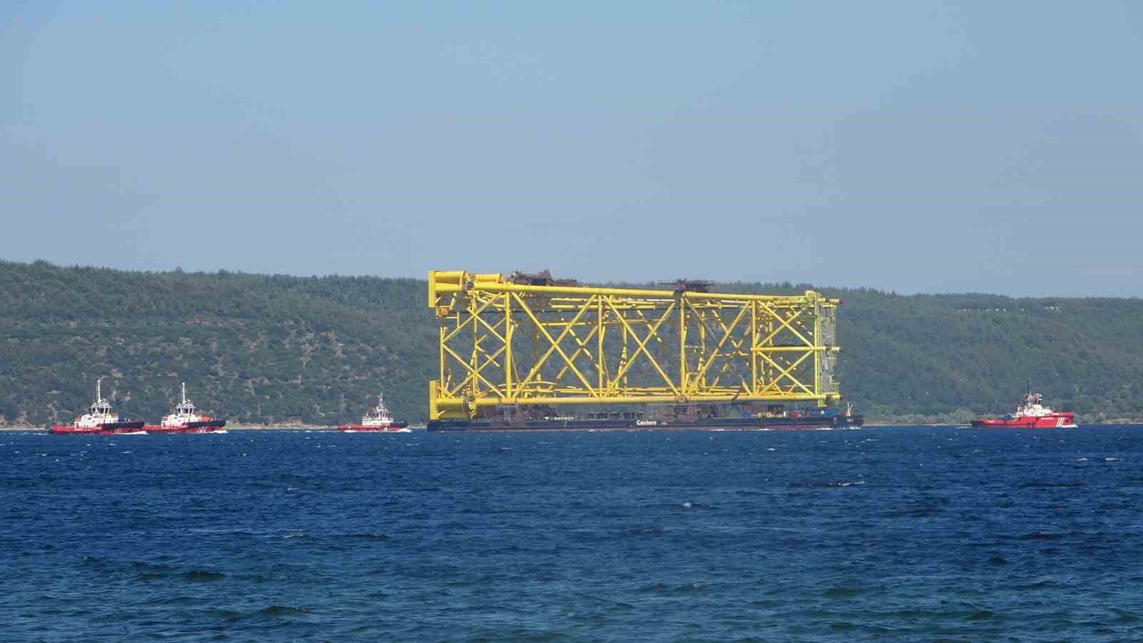 Dev sondaj platformu iskelesi Çanakkale Boğazı’ndan geçiyor 10 dev sondaj platformu iskelesi canakkale bogazindan geciyor 6 33NVu8sZ