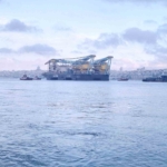 dev-vinc-gemisi-saipem-7000-istanbul-bogazindan-geciyor-5tDItZ8L.jpg