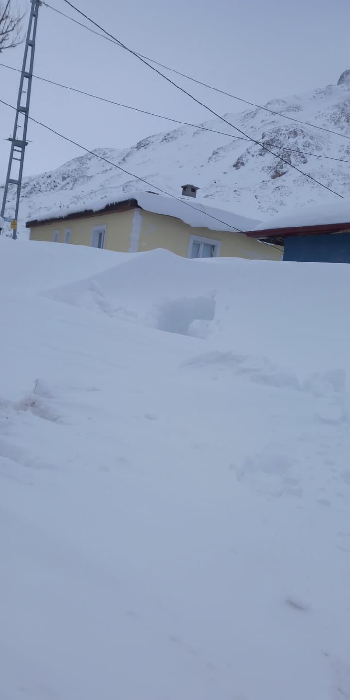 develi ve tomarzada kar kalinligi 50 santimi gecti ahir coktu 3 FGdkk5zJ