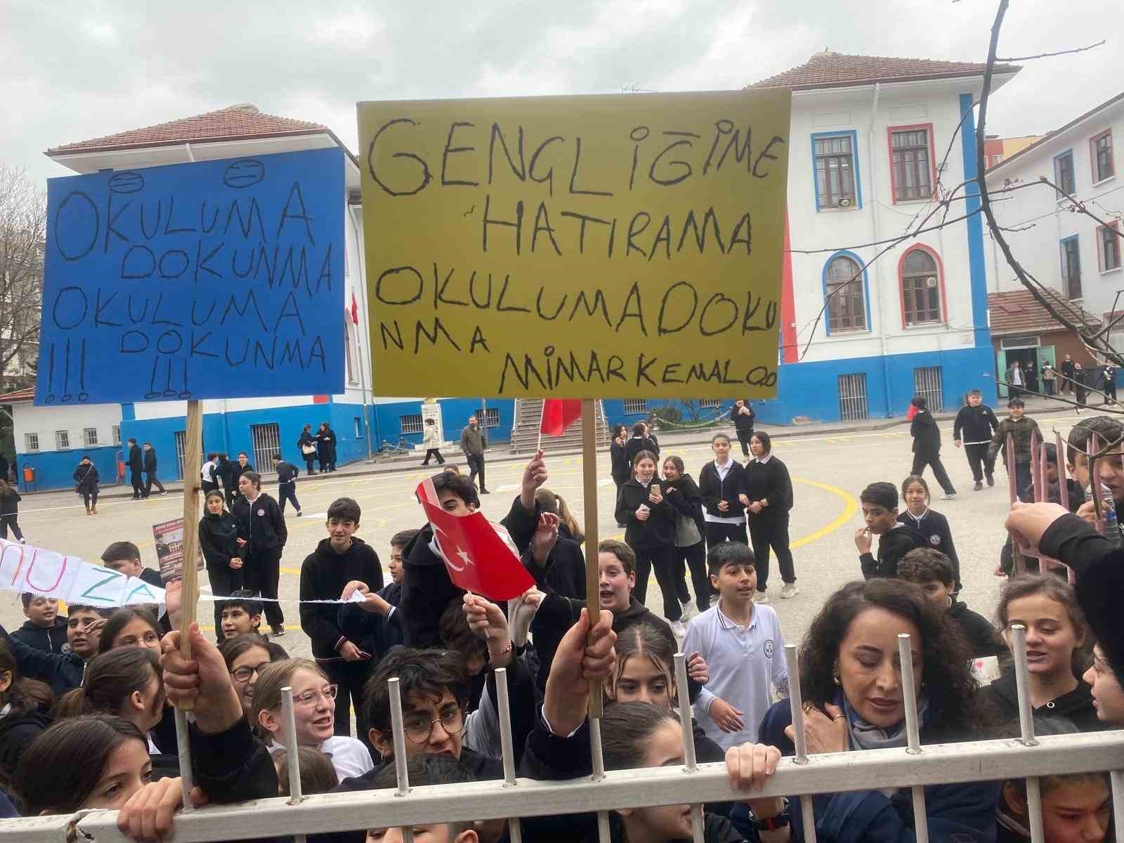 devir karari verilen mimar kemal ortaokulu ogrenci ve velilerinden tepki 4 ffa5B5DT
