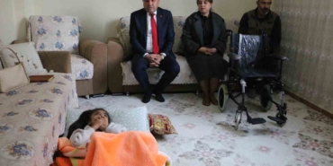 devlet-bahceliden-diyarbakirli-engelli-kiza-tekerlekli-sandalye-surprizi-T598wHKm.jpg