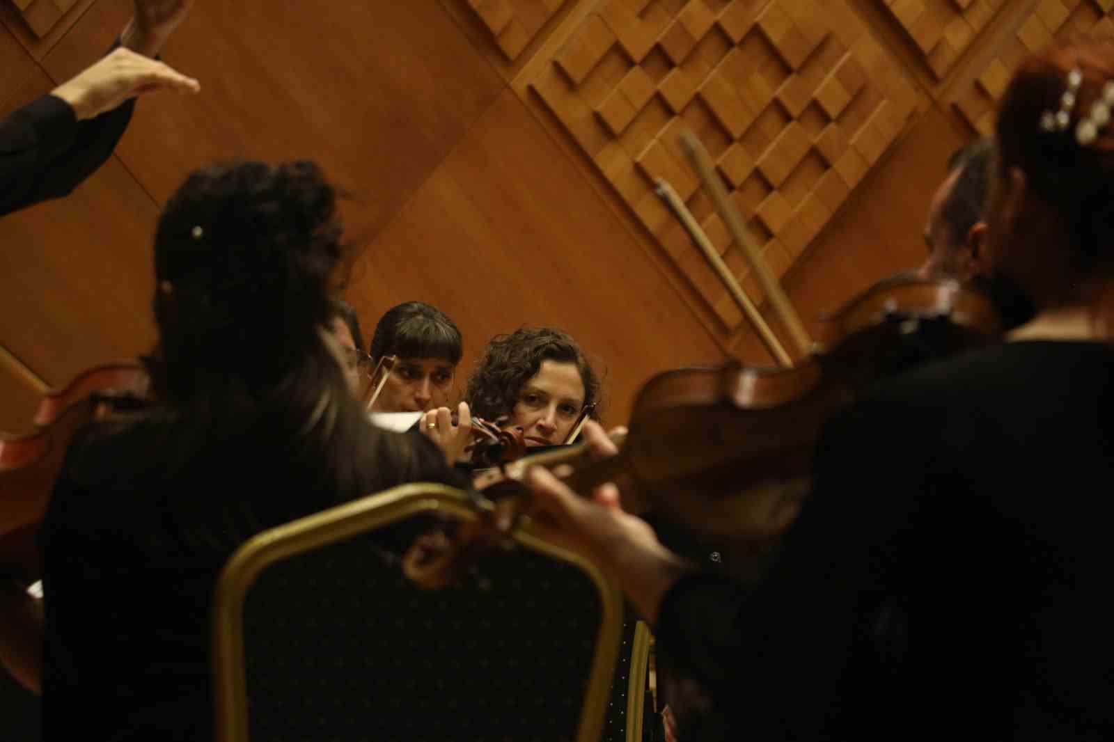 Devlet Çoksesli Korosu 90’ıncı yaşını kutlayan Arvo Part’in İstanbul’a özel bestelediği eseri sanatseverlerle buluşturdu 8 devlet coksesli korosu 90inci yasini kutlayan arvo partin istanbula ozel besteledigi eseri sanatseverlerle bulusturdu r6geTscC