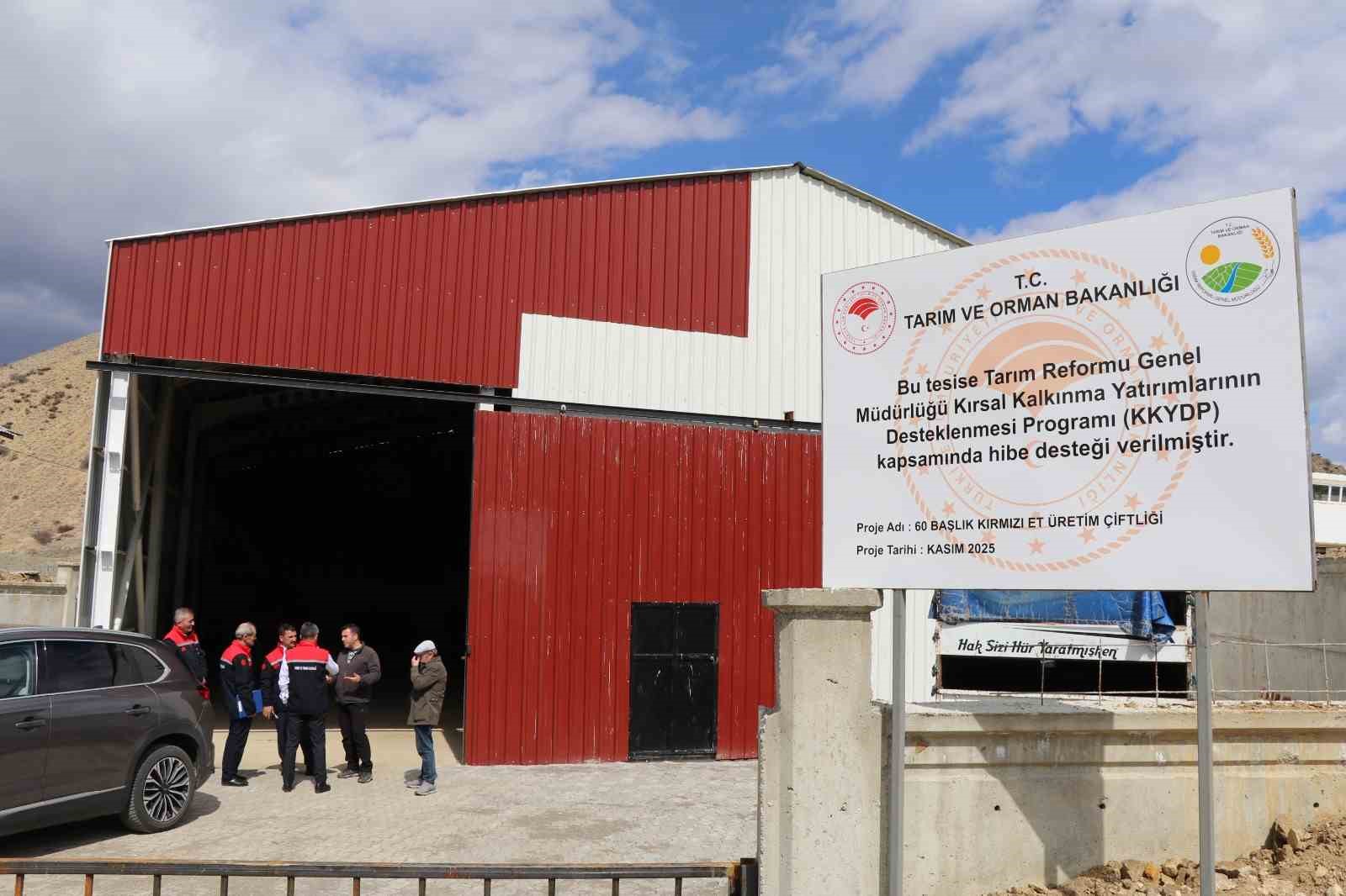 devlet destegi ile kurdugu akilli ahir projesiyle verimliligi artirdi 4 BSeJkr29