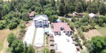 devlet-destekledi-anne-ve-kizi-azimle-basardi-11-yildir-koydeki-restoranda-damaklari-senlendiriyorlar-LB9lNHEW.jpg