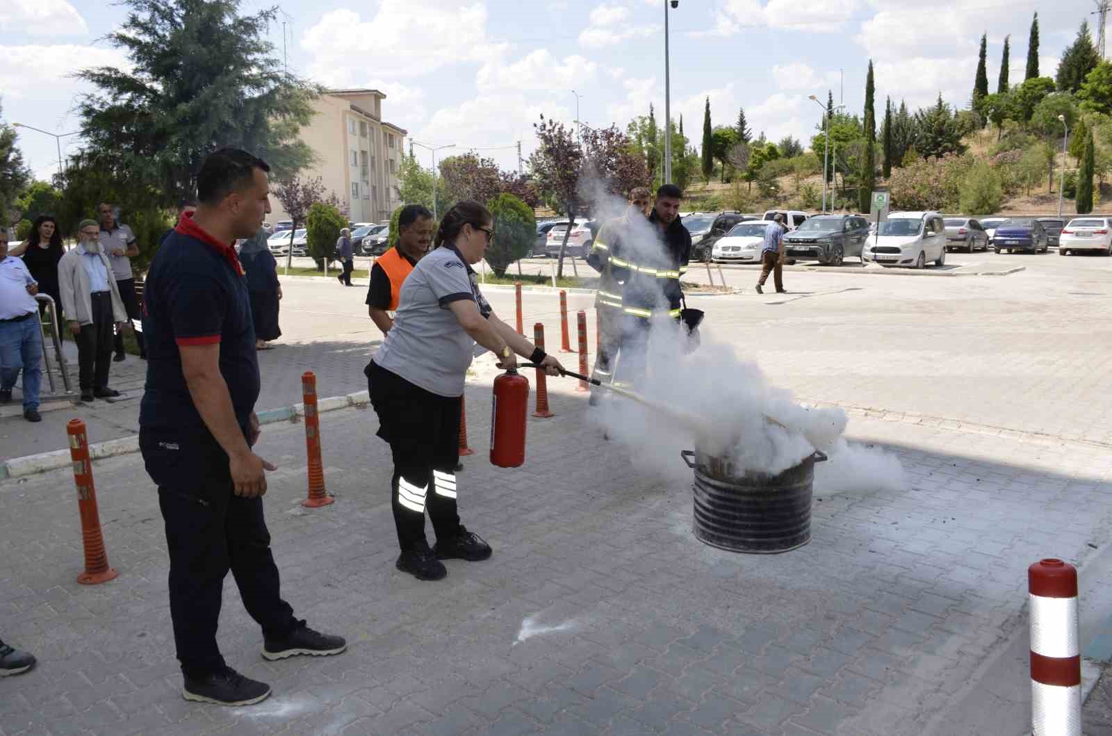 devlet hastanesindeki acil durum tatbikati gercegi aratmadi 3