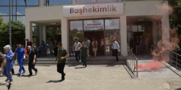 devlet-hastanesindeki-acil-durum-tatbikati-gercegi-aratmadi-ekjS9T4s.jpg