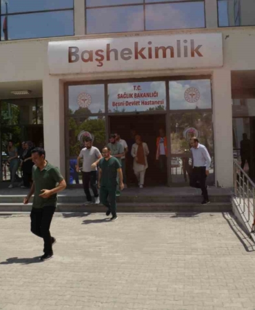 devlet-hastanesindeki-acil-durum-tatbikati-gercegi-aratmadi-ekjS9T4s.jpg
