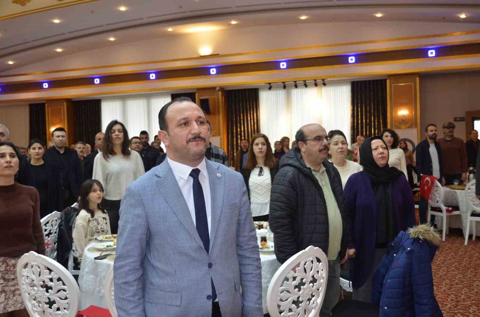 devlet memurlari egitim sendikasi buyuyor 1 aDDWMvLF