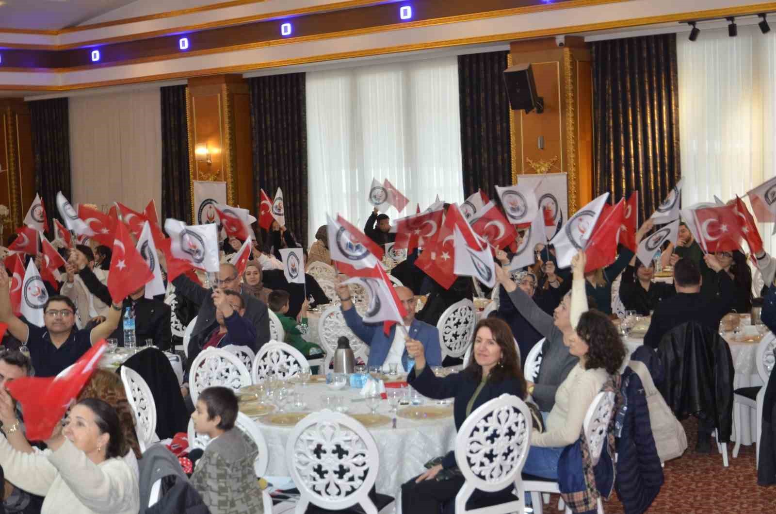 devlet memurlari egitim sendikasi buyuyor 3 OMFSs2au