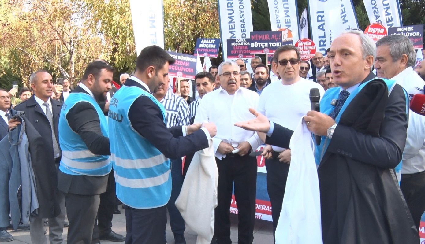 devlet memurlari konfederasyonu baskani kaya tum kamu calisanlarina 3600 ek gosterge verilsin 1 QmSbWynr