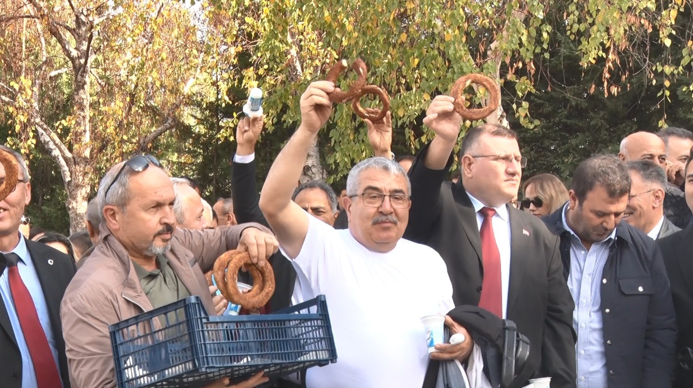 devlet memurlari konfederasyonu baskani kaya tum kamu calisanlarina 3600 ek gosterge verilsin 2 OEWuUp1y