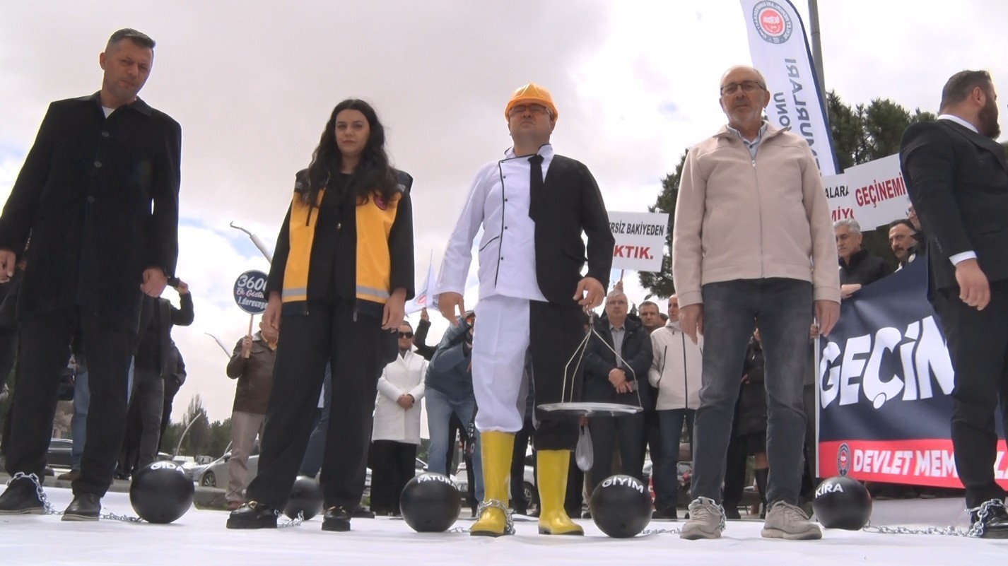 devlet memurlari konfederasyonu genel baskani kaya memurumuz ayin sonunu getirecek maaslara erisene kadar mucadelemizi ZfFeEewX