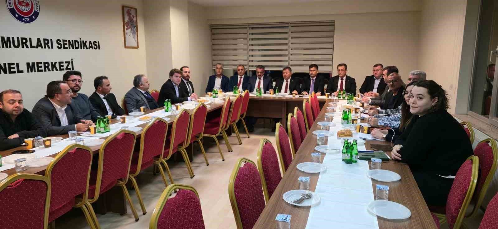 Devlet Memurları Konfederasyonu Genel Sekreteri Cengiz: "Kariyer meslek mensupları, maddi ve manevi tatminsizlik nedeniyle kurumu terk etmektedir" 5 devlet memurlari konfederasyonu genel sekreteri cengiz kariyer meslek mensuplari maddi ve manevi tatminsizlik nedeniyle A6UM8Fgt
