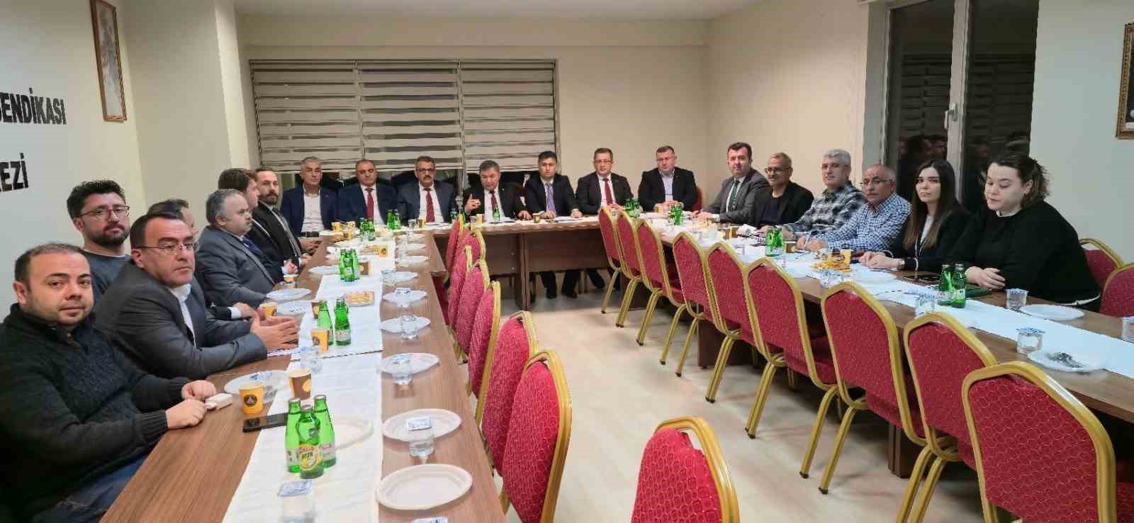 devlet memurlari sendikasi baskani cengiz vergi daireleri kurulus ve gorev yonetmeligi ciddi bir huzursuzluga ENR3Zfiy
