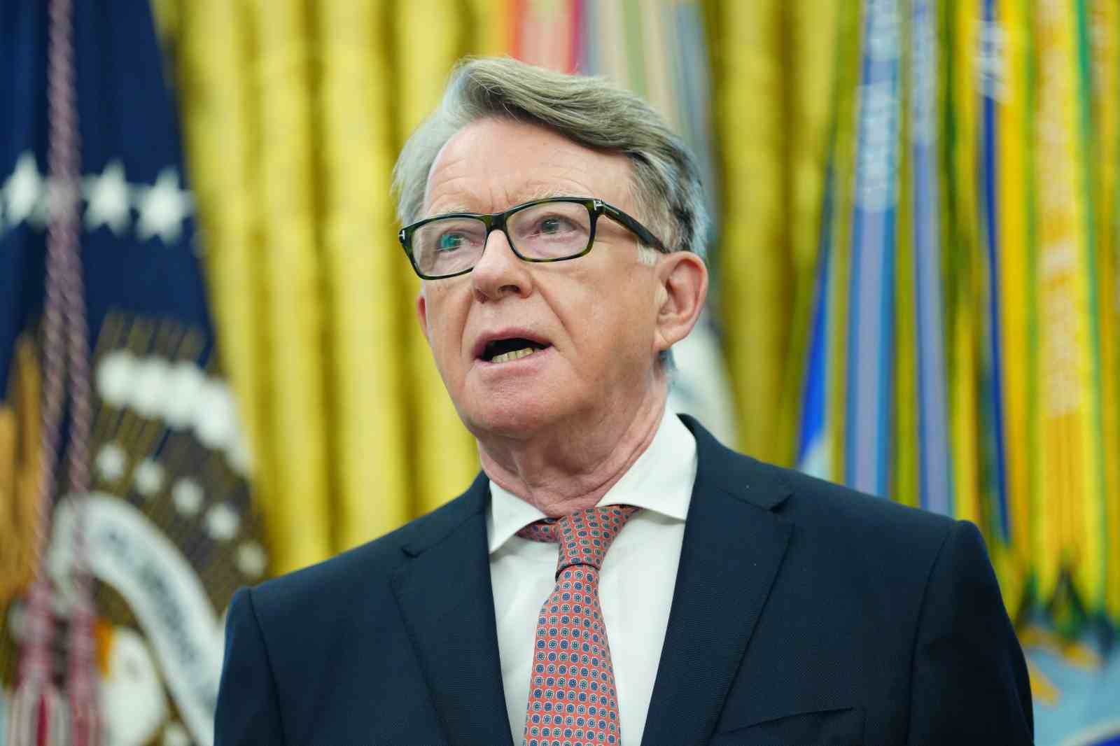 devlet sirlarini epstein ile paylasmakla suclanan ingiliz siyasetci mandelson gozaltina alindi 0 3gyCmW1J