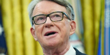 devlet-sirlarini-epstein-ile-paylasmakla-suclanan-ingiliz-siyasetci-mandelson-lordlar-kamarasindan-ayrilacak-2ZEdVcCj.jpg