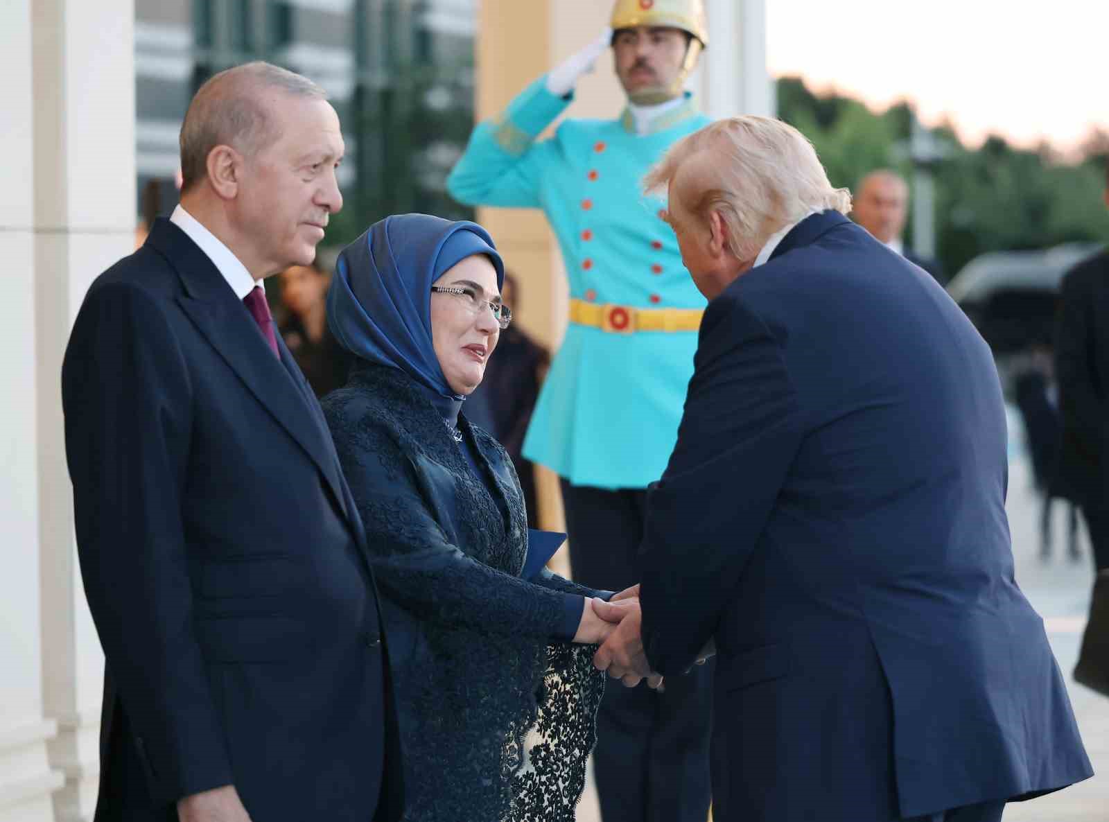 devlet ve hukumet baskanlari ile esleri onuruna cumhurbaskanligi kulliyesinde resepsiyon verildi 0 bAOynOC2