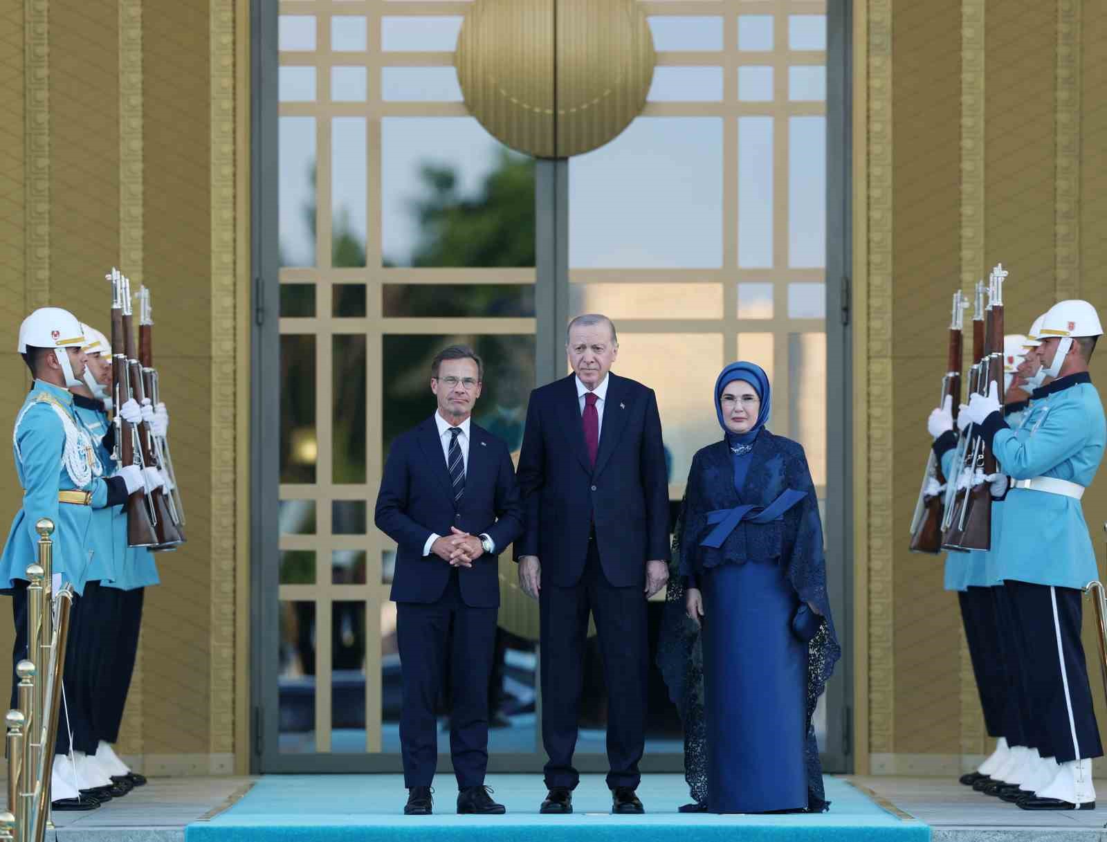 devlet ve hukumet baskanlari ile esleri onuruna cumhurbaskanligi kulliyesinde resepsiyon verildi 21 8blzKIFs