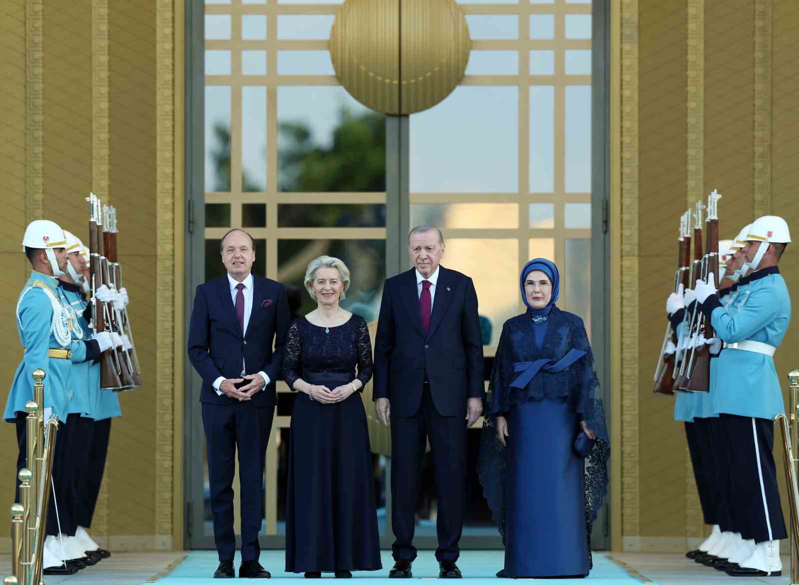 devlet ve hukumet baskanlari ile esleri onuruna cumhurbaskanligi kulliyesinde resepsiyon verildi 22 n98LgFBX