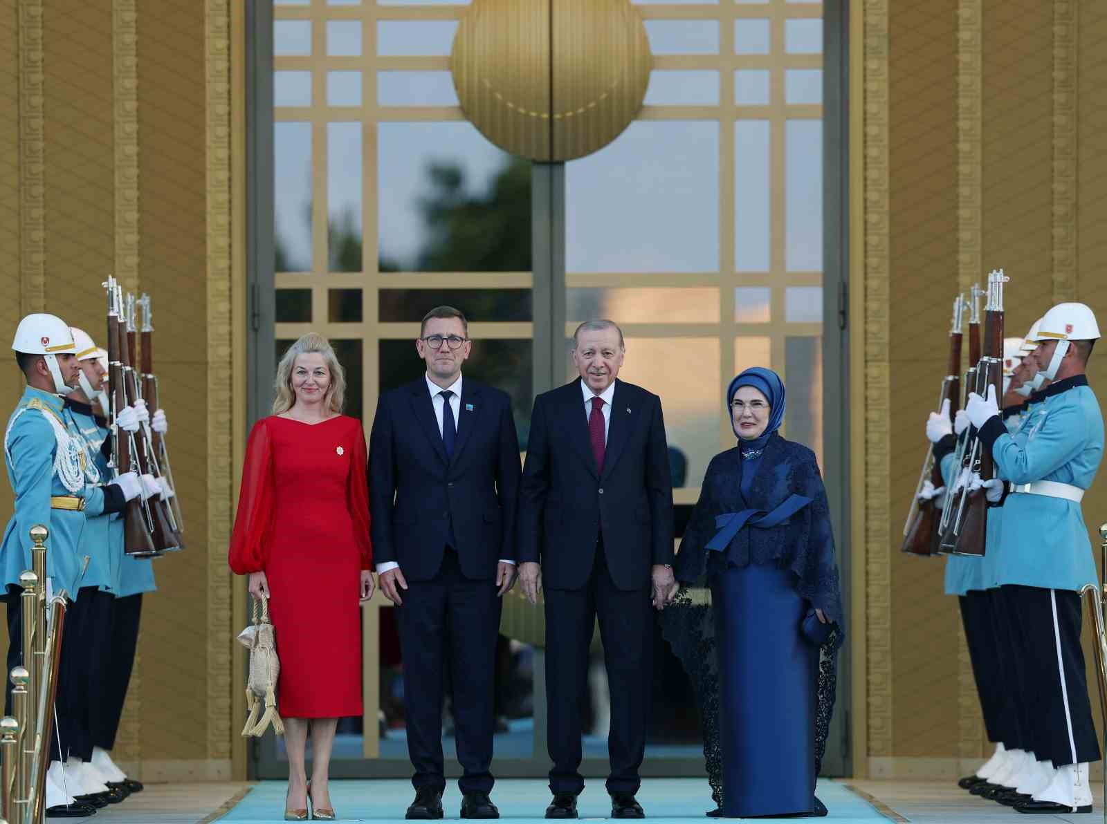 devlet ve hukumet baskanlari ile esleri onuruna cumhurbaskanligi kulliyesinde resepsiyon verildi 31 rWvfj1bO