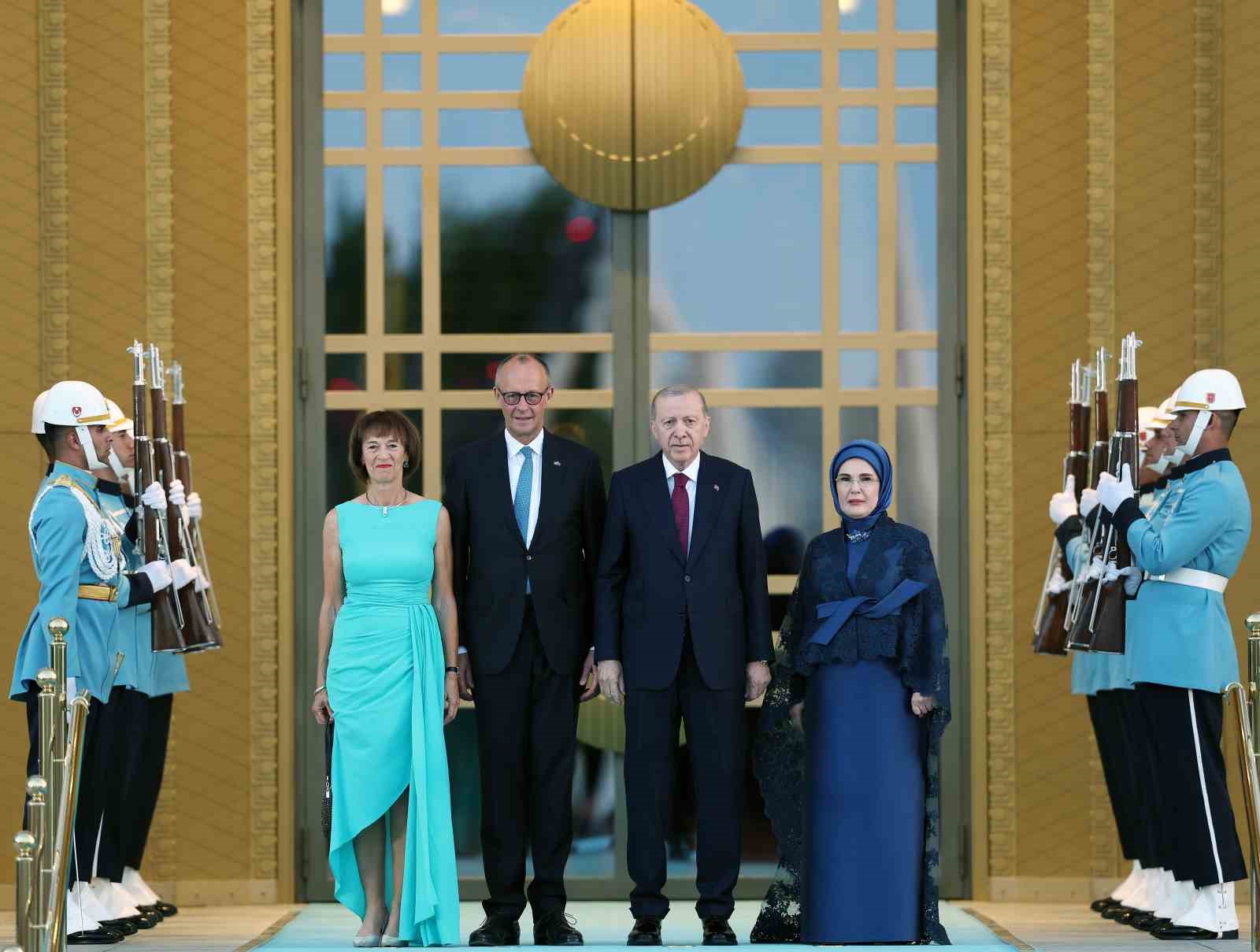 devlet ve hukumet baskanlari ile esleri onuruna cumhurbaskanligi kulliyesinde resepsiyon verildi 5