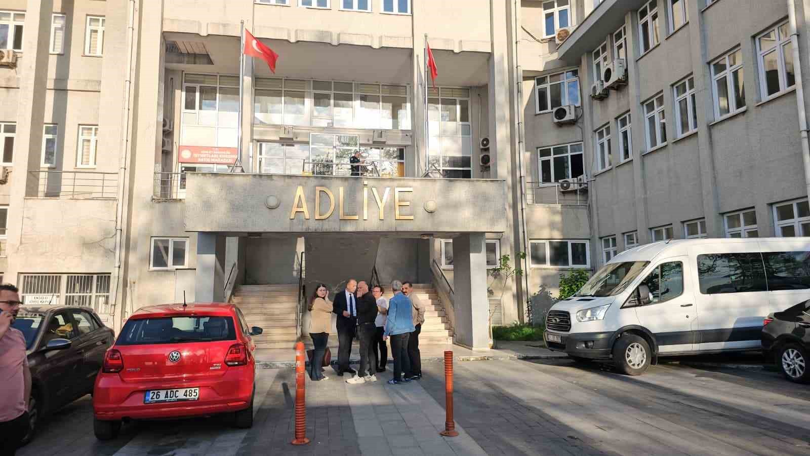 Devrek davasında ilk duruşma tamamlandı: Eski Başkan Bozkurt’un ev hapsi kaldırıldı 6 devrek davasinda ilk durusma tamamlandi eski baskan bozkurtun ev hapsi kaldirildi 2 RHy4dzkK