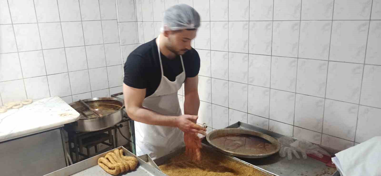 devrekin asirlik simit firininda bayram mesaisi 1 B7fdjhN3