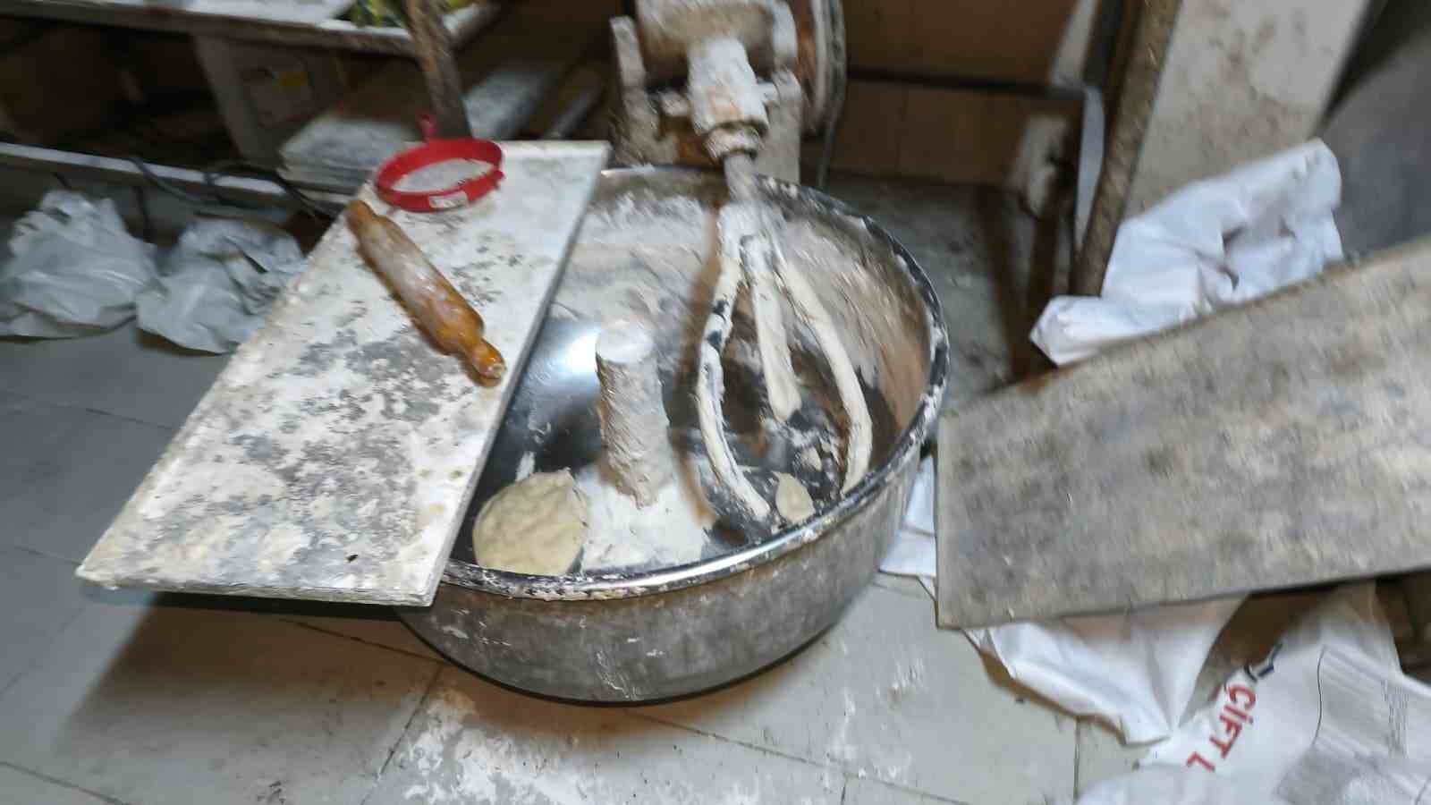 devrekte sagliga uygunsuz pide imalati yapan is yeri muhurlendi 0 OVNLddhc