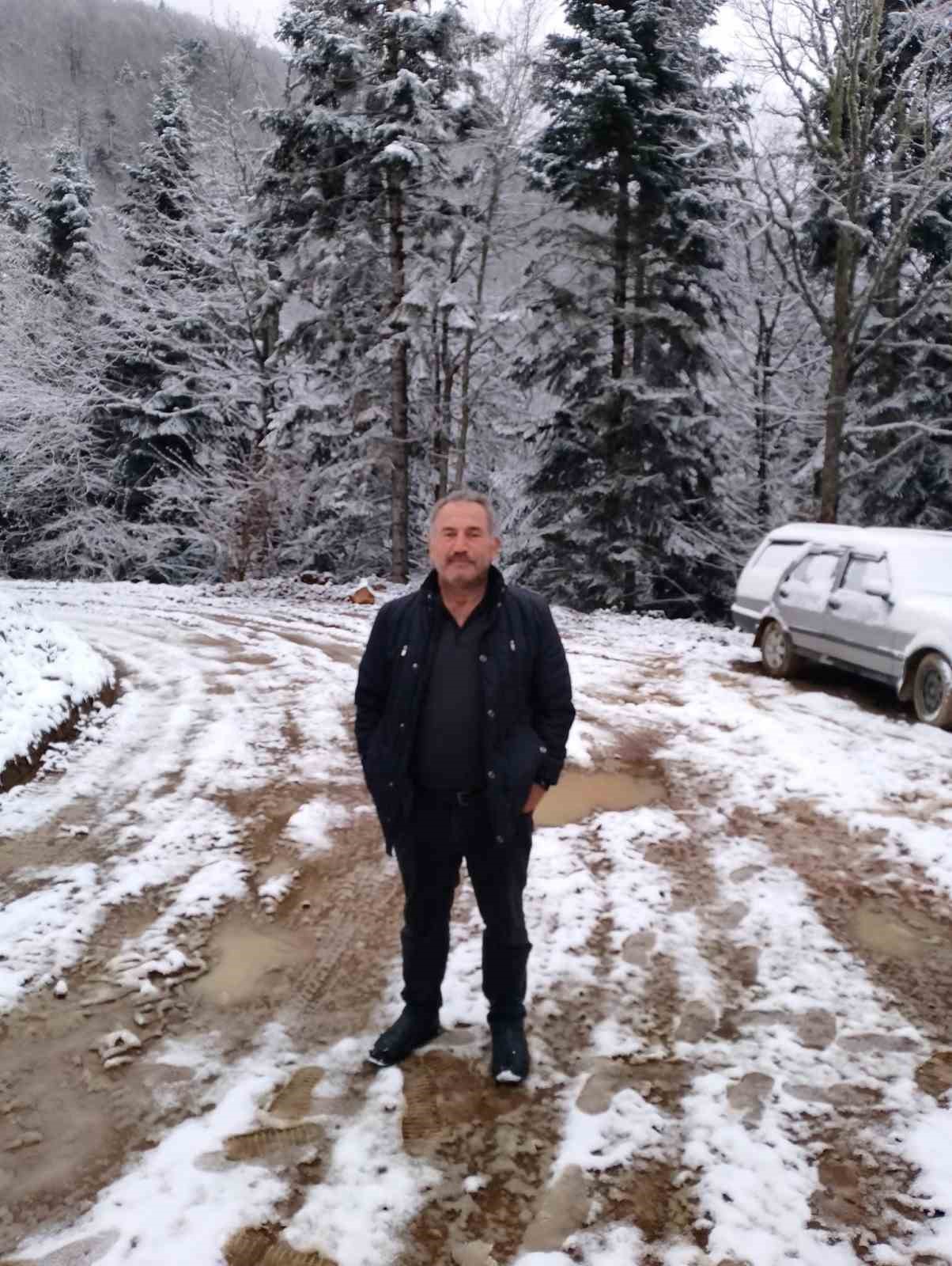 devrilen agacin altinda kalan isci hayatini kaybetti 0 uOY4Jq7B