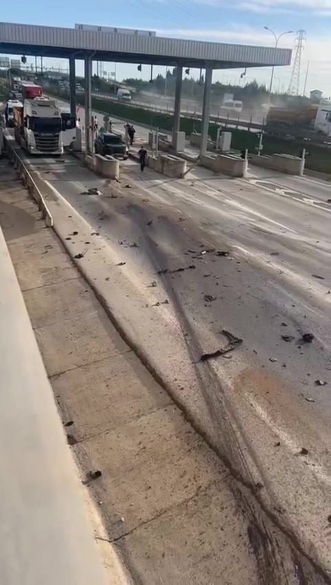 devrilen beton mikserinin icinde mahsur kalan surucu balyozla kendini kurtardi 2 pNVGJ1mJ