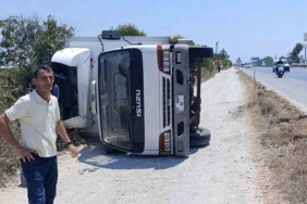 Yangında mahsur kalan kedi itfaiye ekiplerince kurtarıldı 3 thumbnail
