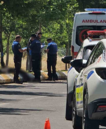 devrilen-motosikletin-surucusu-hayatini-kaybetti-ymF1muCr.jpg