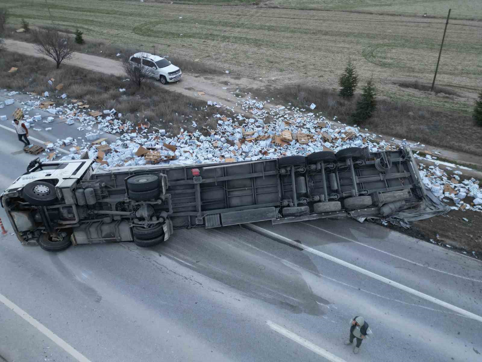 devrilen tirdaki 25 ton sut cevreye dagildi 3 uM2gWD3R