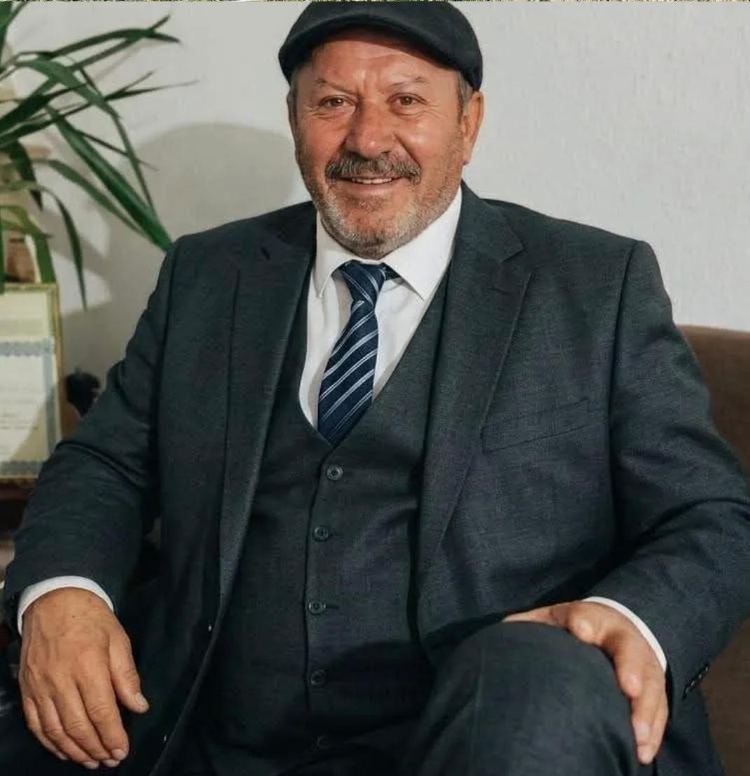 devrilen traktorun altinda kalan surucu hayatini kaybetti 2 akse6Puj