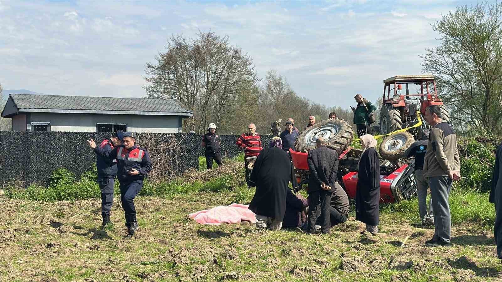 devrilen traktorun altinda kalarak hayatini kaybetti 2 IjYYcZjT